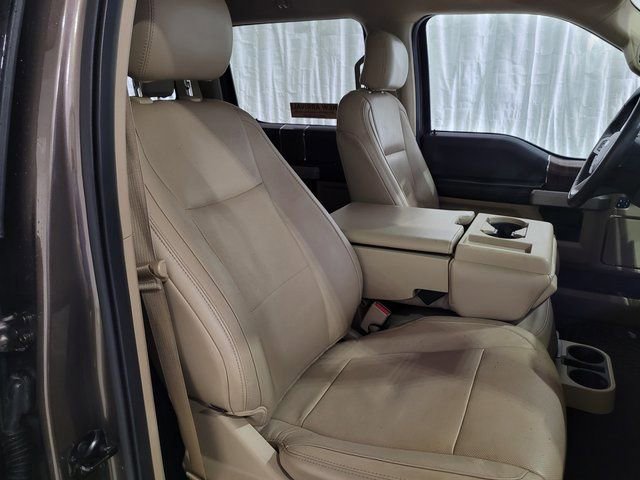 Used 2015 Ford F150 Lariat w/ Max Trailer Tow Package image 60