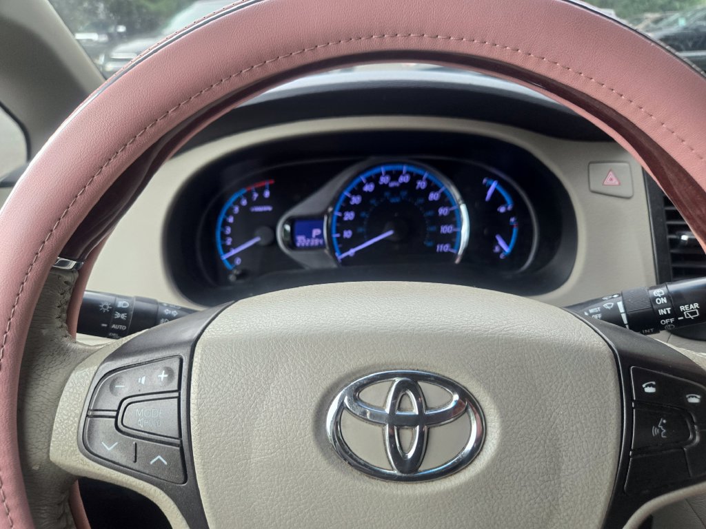 Used 2013 Toyota Sienna Limited w/ Premium Pkg AWD/4WD image 11