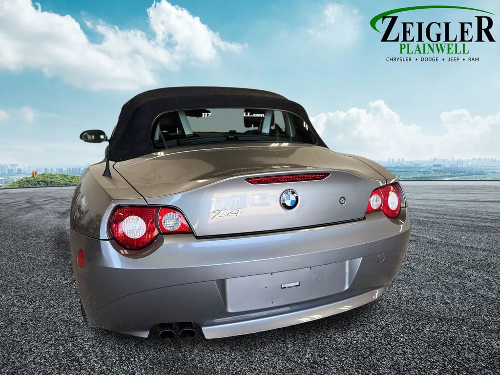 Used 2005 BMW Z4 2.5i RWD image 4