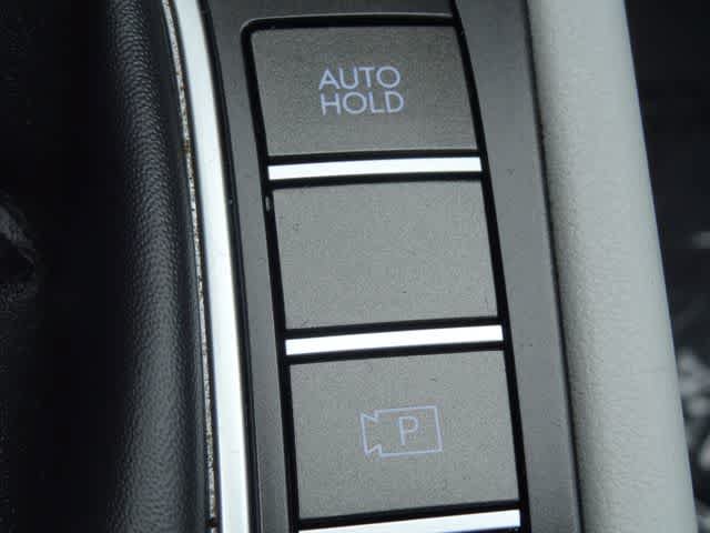 Used 2024 Hyundai Kona SEL FWD image 33