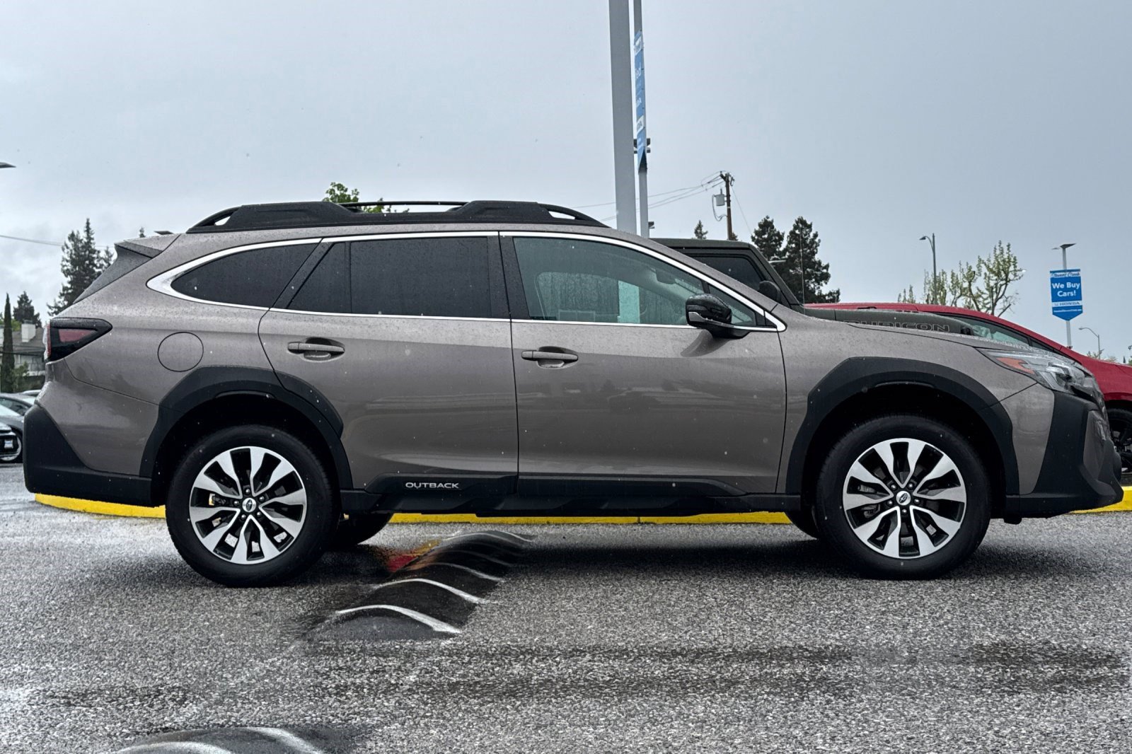 Used 2023 Subaru Outback Limited image 8