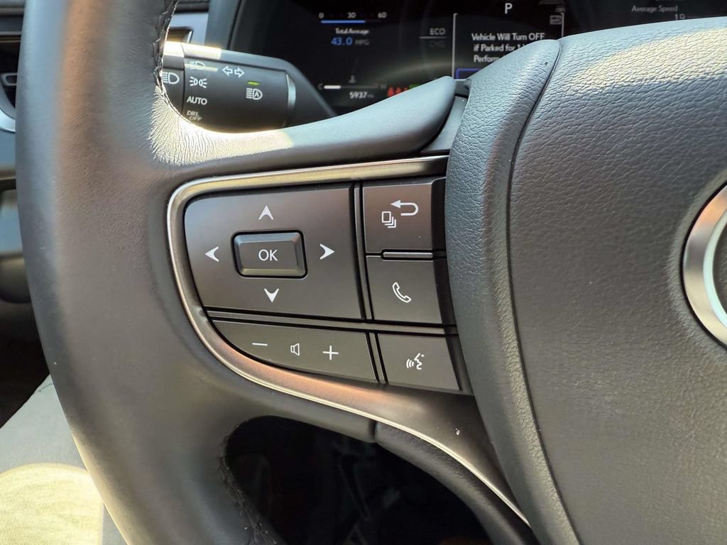Used 2025 Lexus UX 300h AWD w/ Accessory Package (Z1) image 22