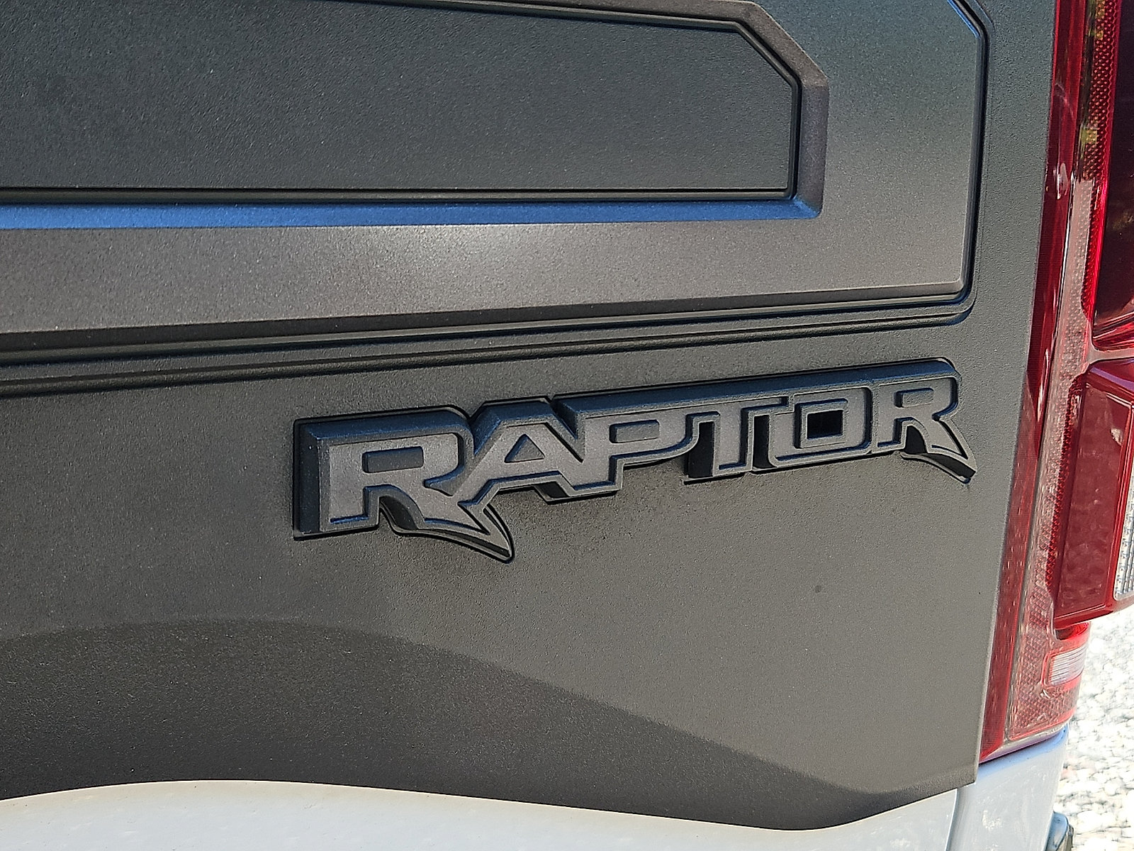 Used 2020 Ford F150 Raptor w/ Equipment Group 802A Luxury AWD/4WD image 30