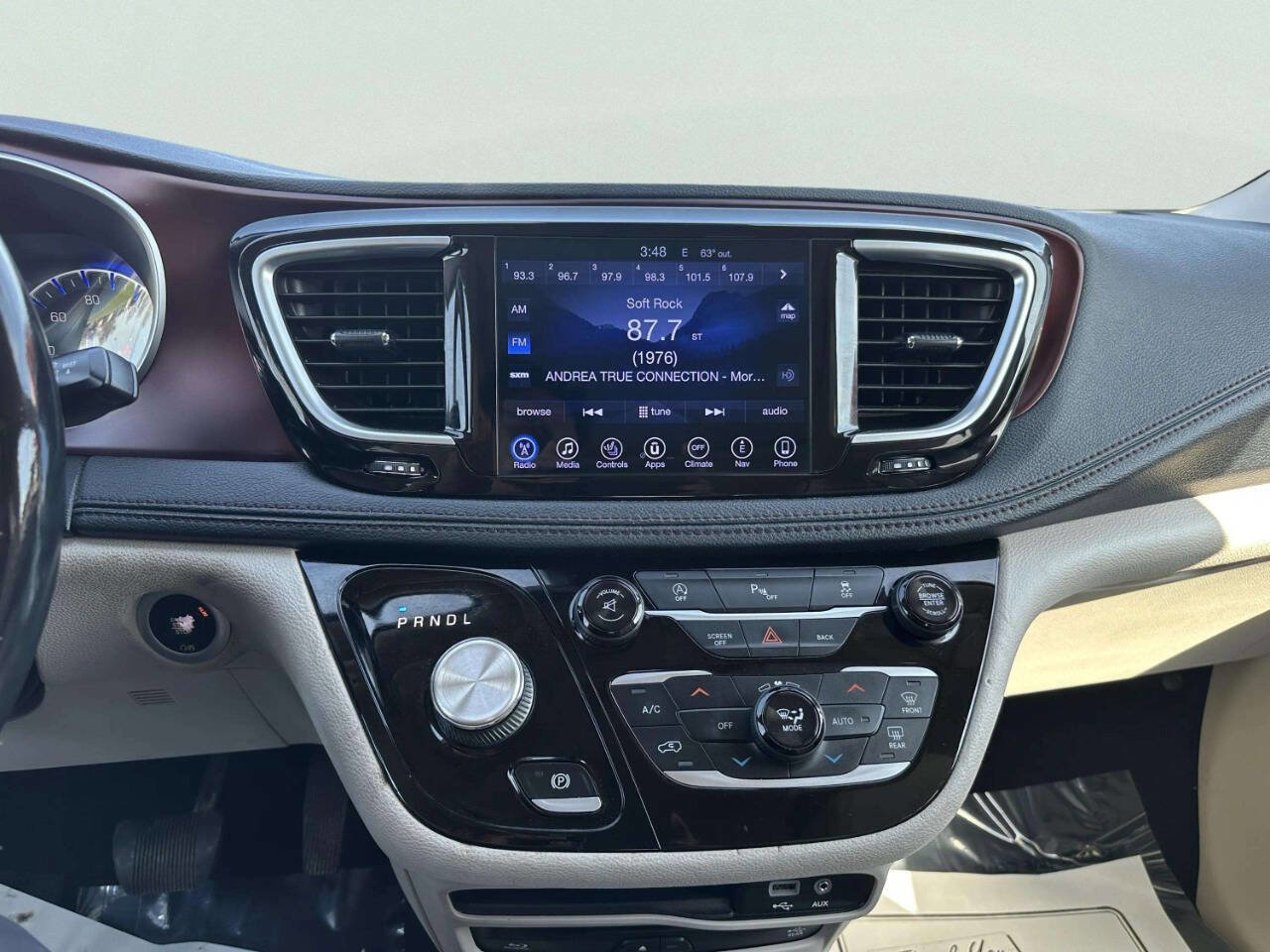 Used 2017 Chrysler Pacifica Limited w/ UConnect Theater Package image 28