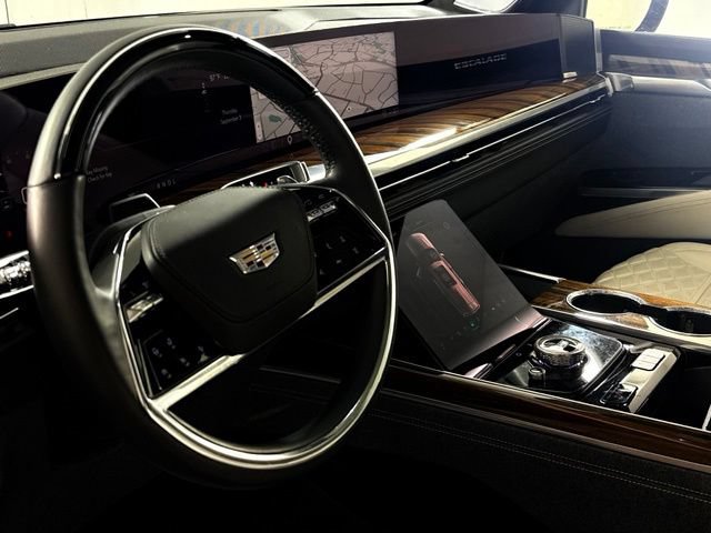 Used 2025 Cadillac Escalade Sport Platinum w/ LPO, Floor Liner Package AWD/4WD image 43