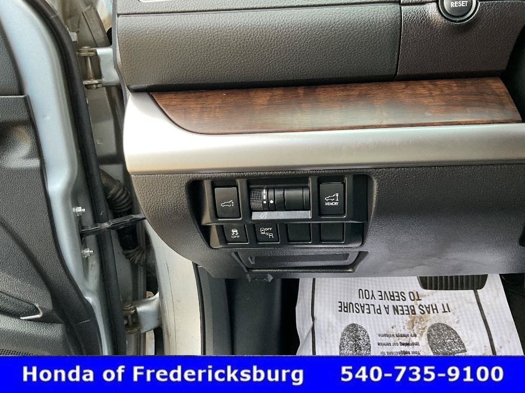 Used 2017 Subaru Outback 2.5i Limited AWD/4WD image 34