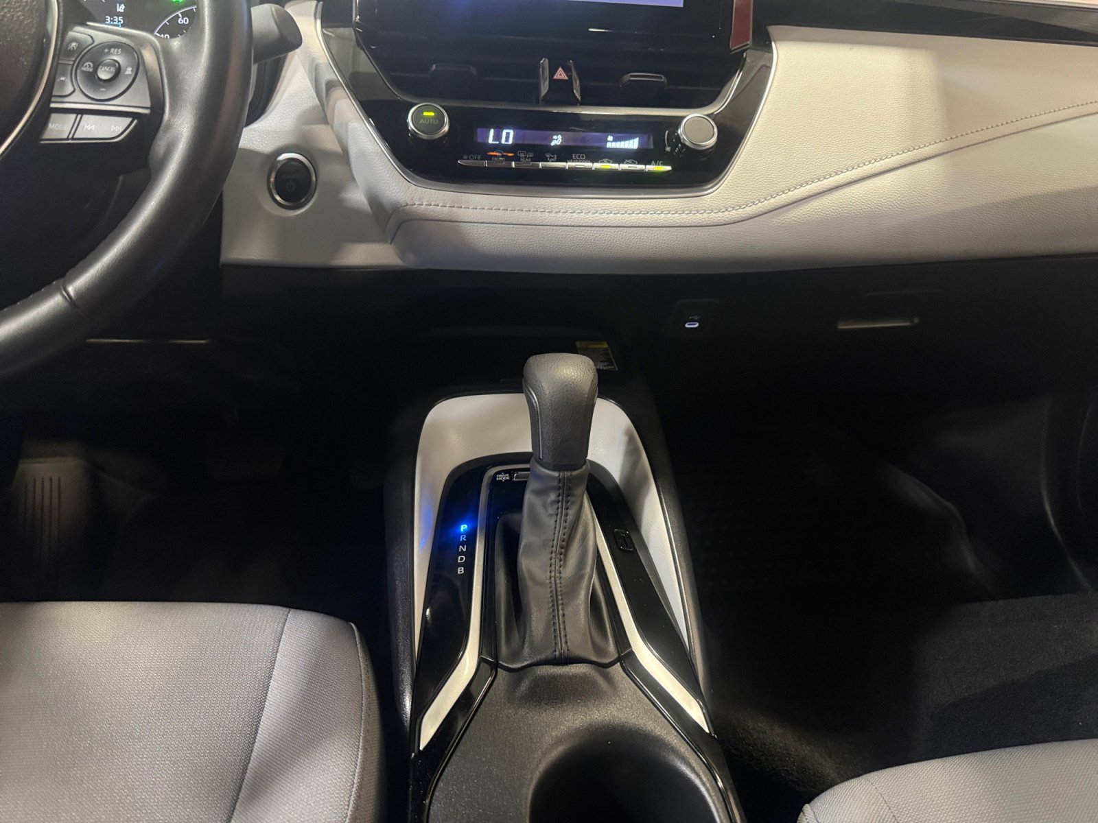 Certified 2024 Toyota Corolla SE w/ SE Package image 20