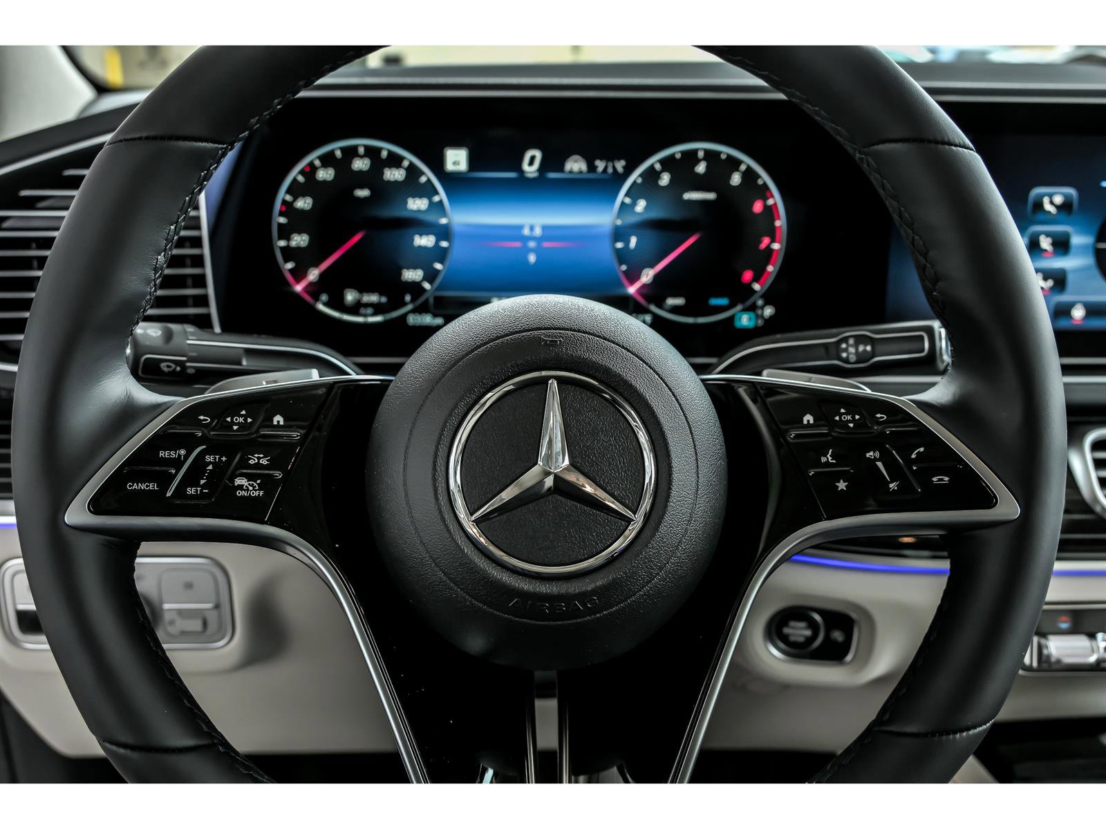 New 2026 Mercedes-Benz GLE 450 4MATIC Coupe image 12
