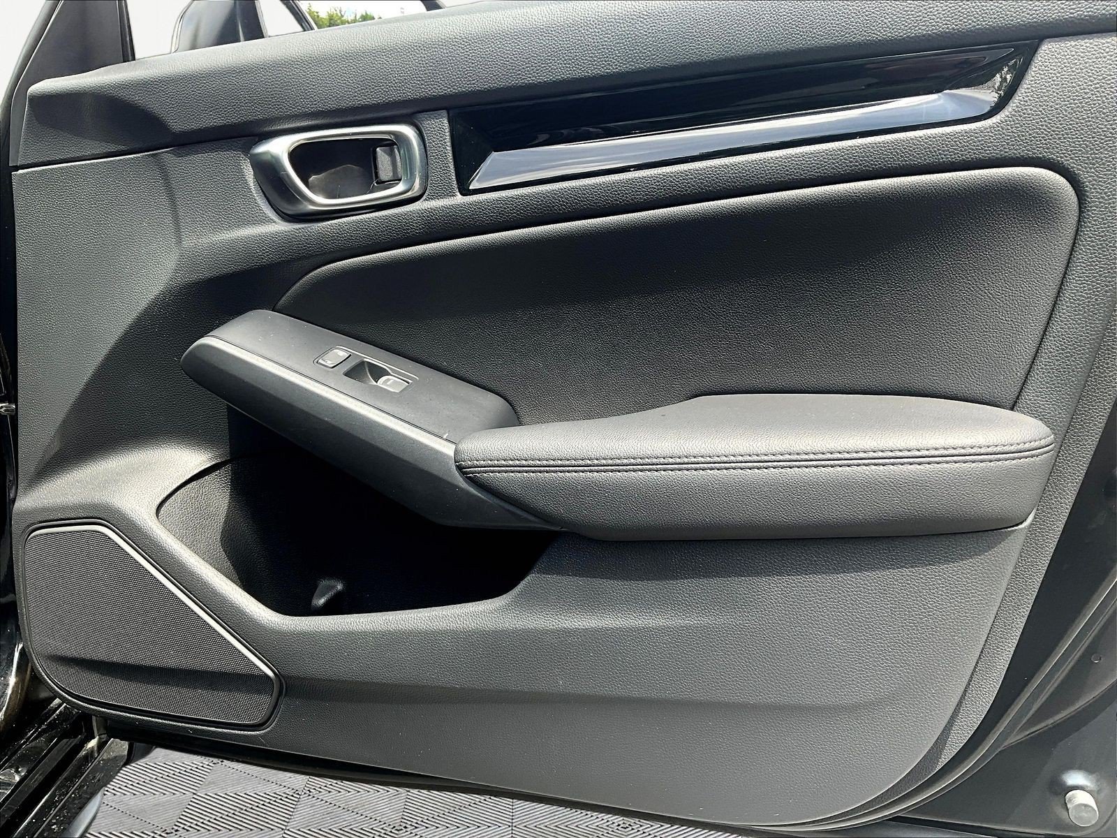 Certified 2024 Honda Civic EX-L image 27