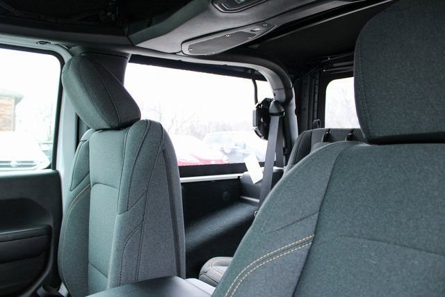 Used 2024 Jeep Wrangler Sport image 13