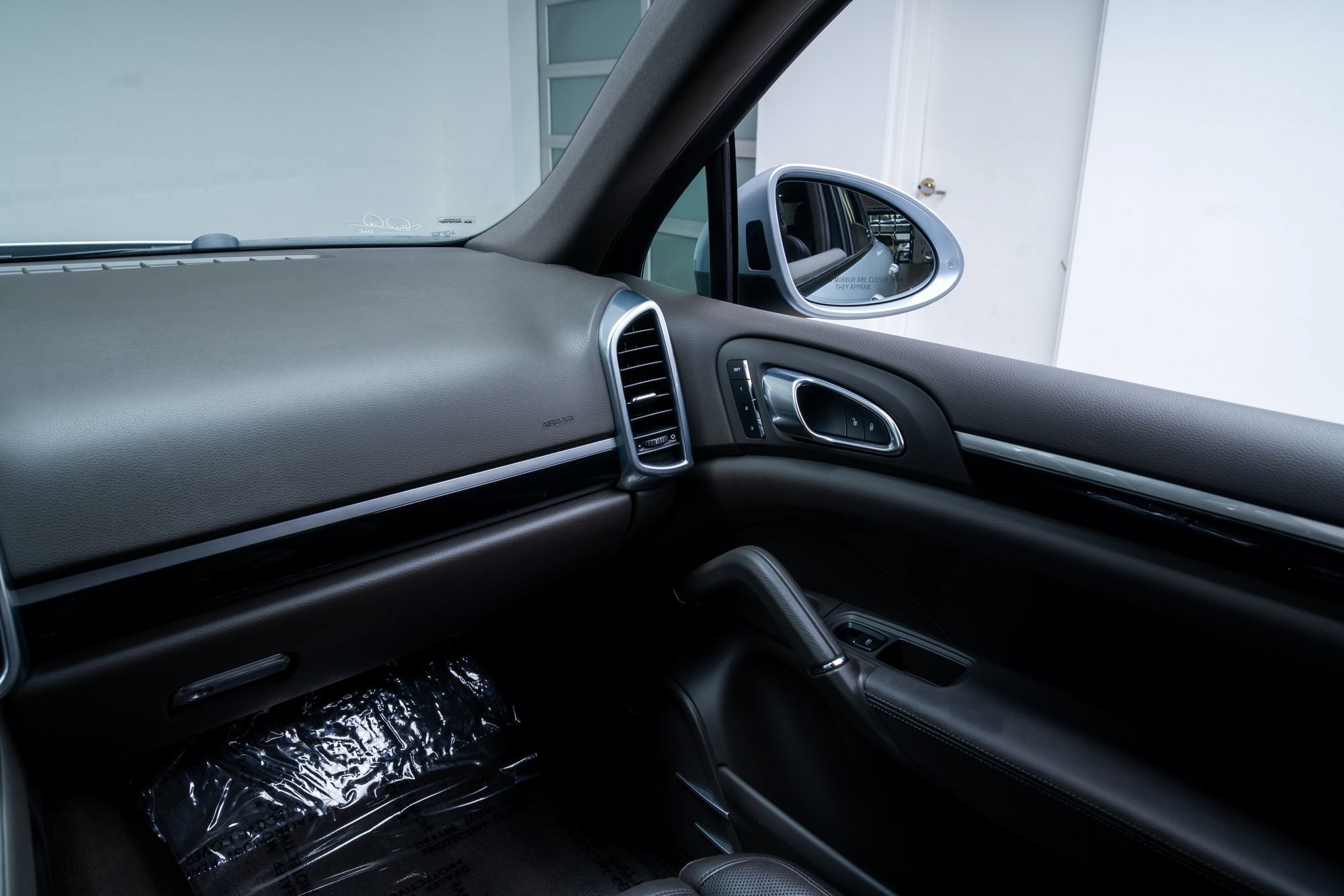 Used 2018 Porsche Cayenne Platinum Edition AWD/4WD image 8
