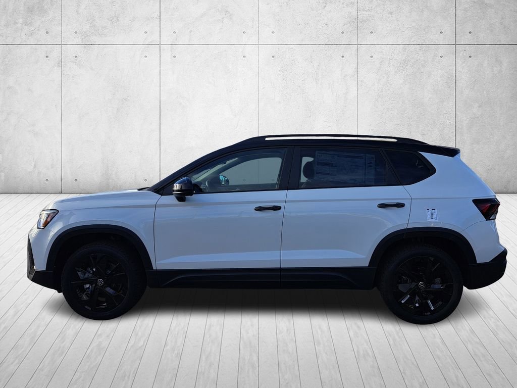 New 2026 Volkswagen Taos SE FWD image 8