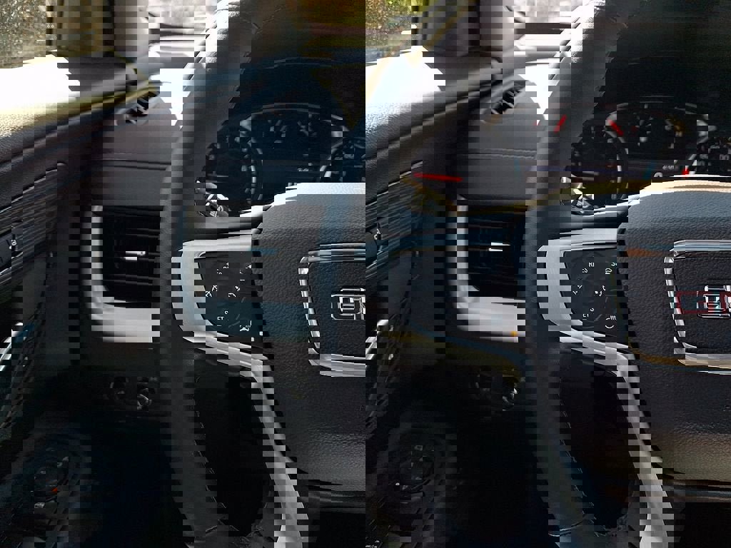 Certified 2023 GMC Terrain SLT w/ Elevation Edition AWD/4WD image 23