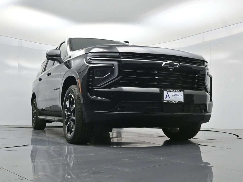Used 2025 Chevrolet Suburban RST image 39