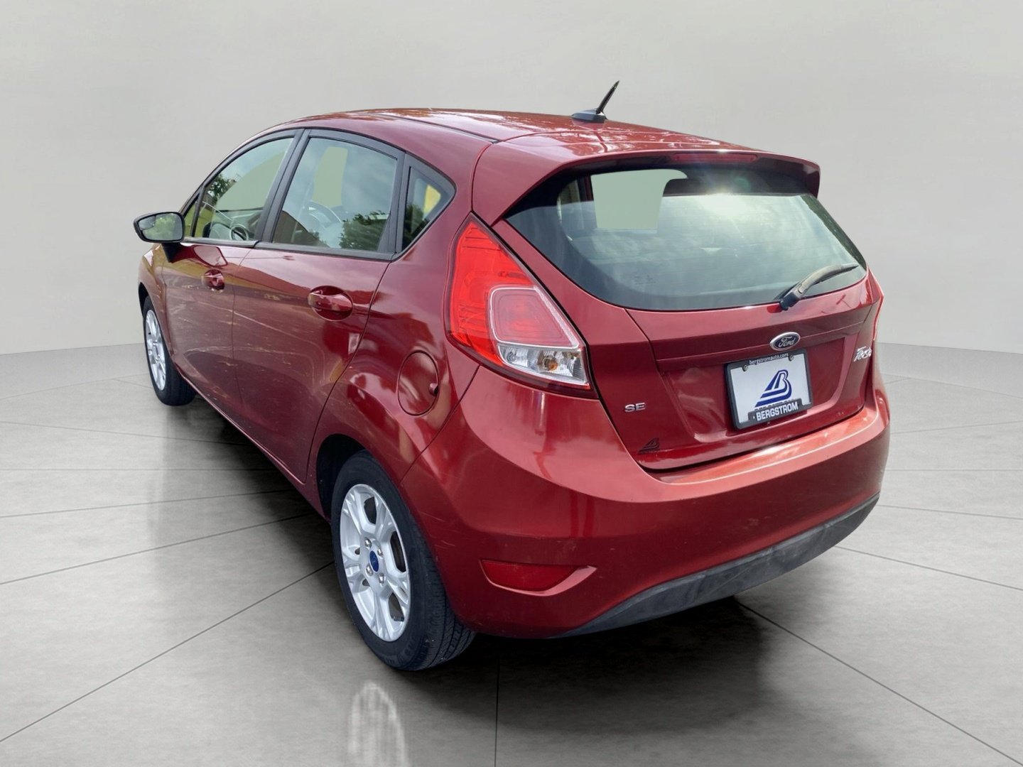 Used 2014 Ford Fiesta SE FWD image 13