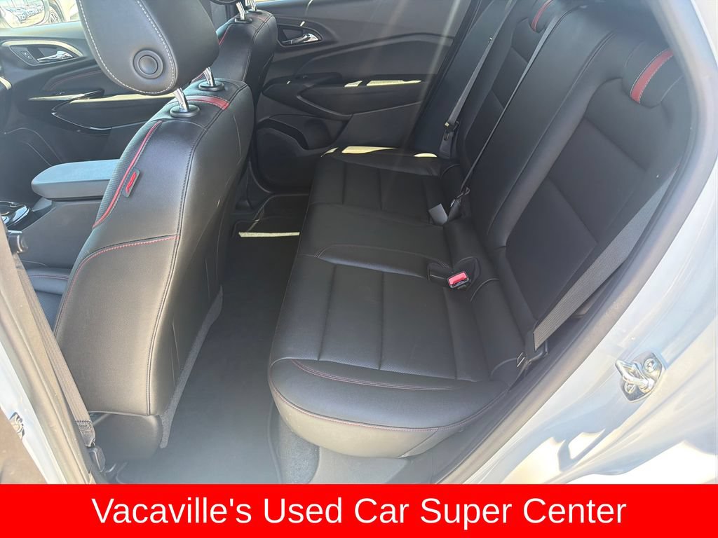 Used 2025 Chevrolet Trax RS w/ Sunroof Package FWD image 23