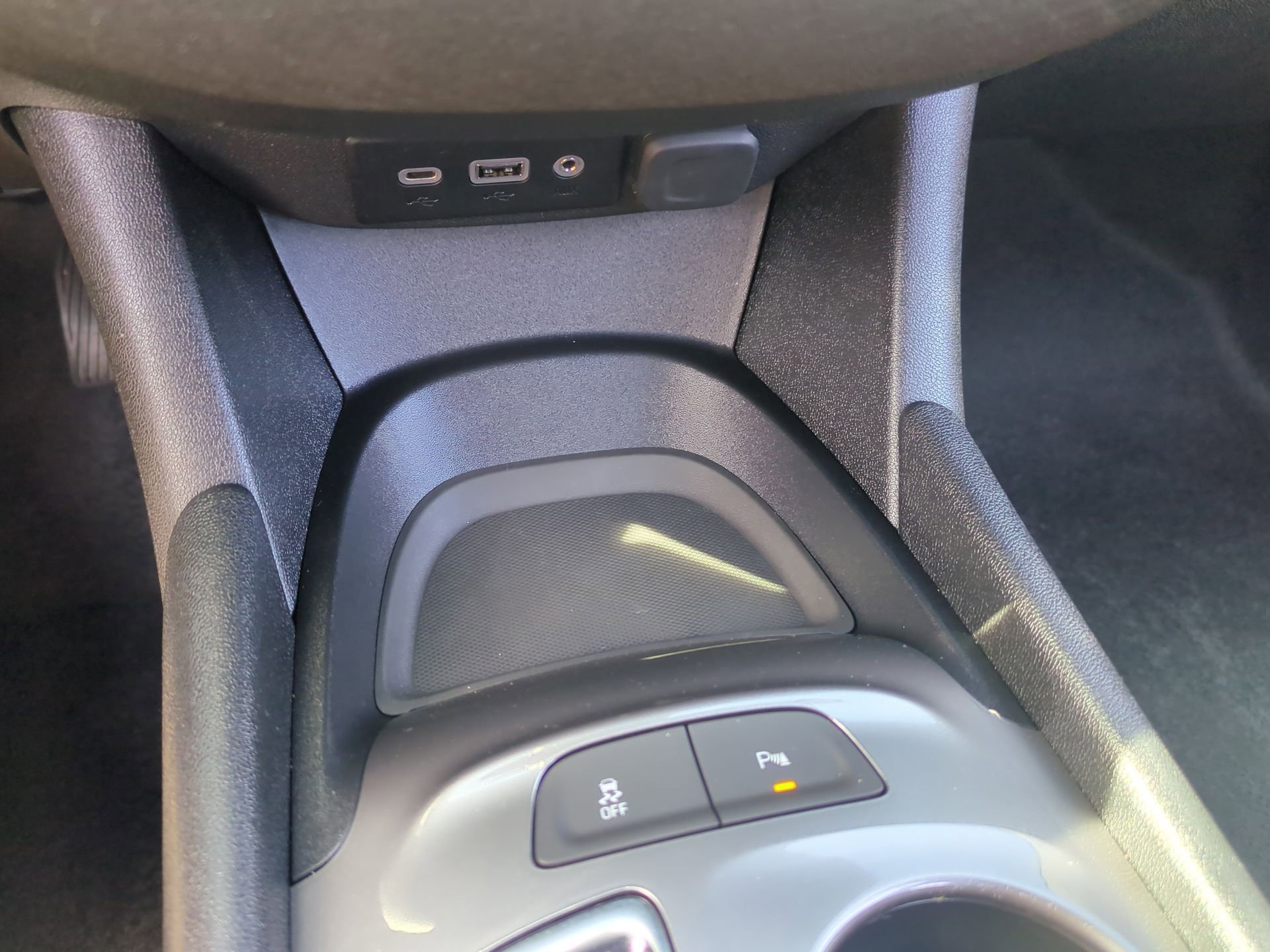 Used 2024 Chevrolet Malibu RS w/ LPO, Floor Liner Package FWD image 35