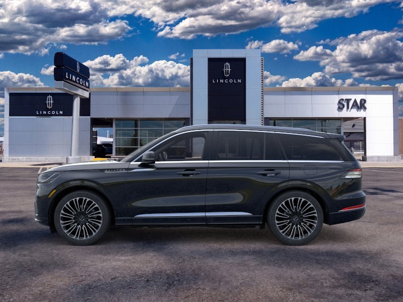 Used 2025 Lincoln Aviator Black Label AWD/4WD image 3