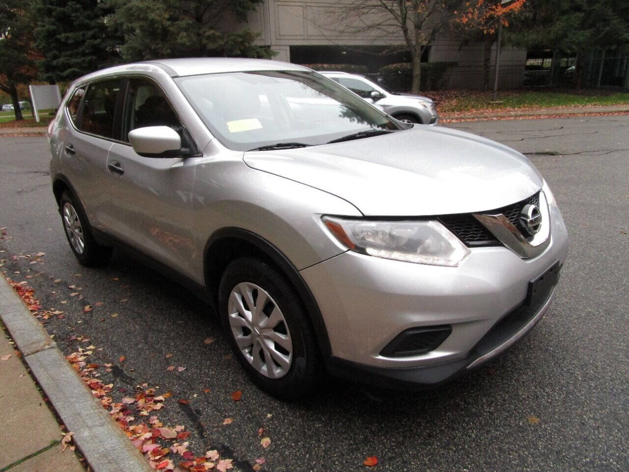 Used 2016 Nissan Rogue S image 9