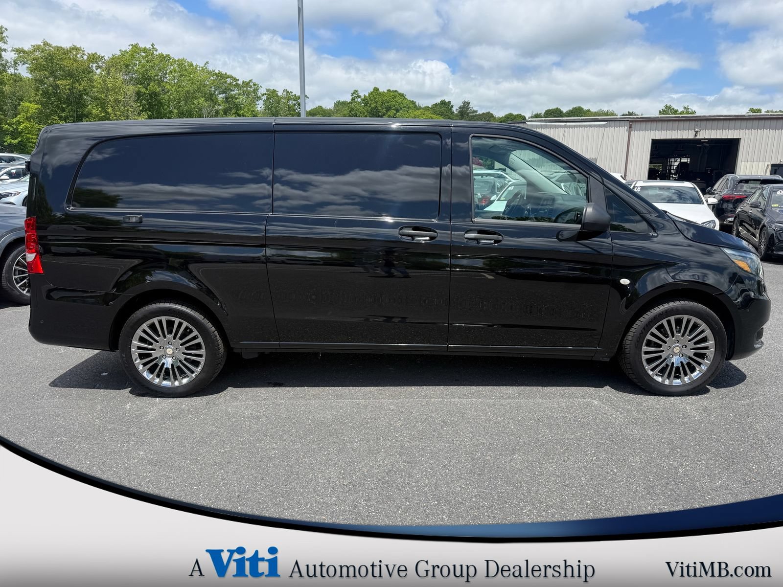 Used 2022 Mercedes-Benz Metris image 9