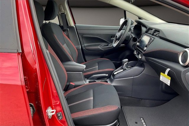 New 2025 Nissan Versa SR w/ Trunk Package image 11
