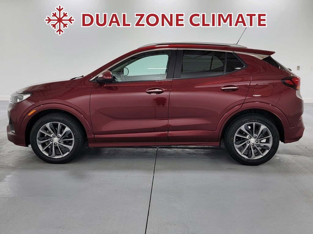 Used 2022 Buick Encore GX Select w/ Sport Touring Package FWD image 5
