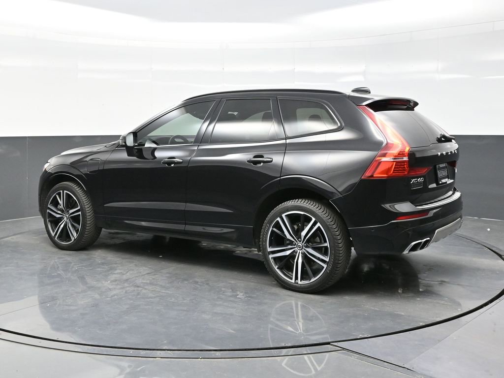 Used 2021 Volvo XC60 T8 R-Design w/ Advanced Package image 4