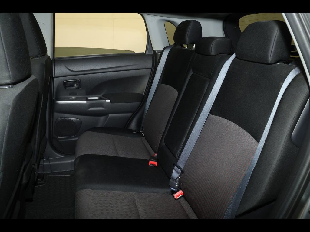 Used 2018 Mitsubishi Outlander Sport ES FWD image 13