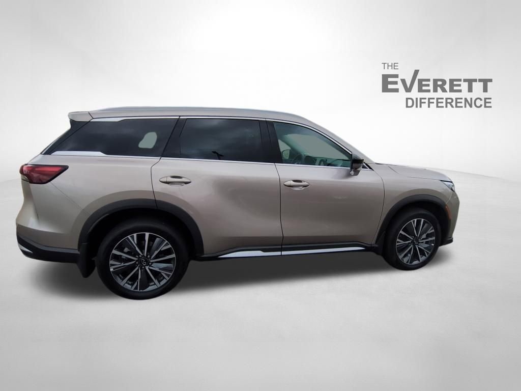 Used 2026 INFINITI QX60 Luxe w/ Cargo Package FWD image 4