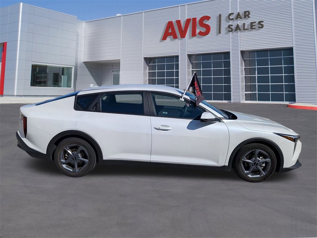 Used 2025 Kia K4 LXS image 5
