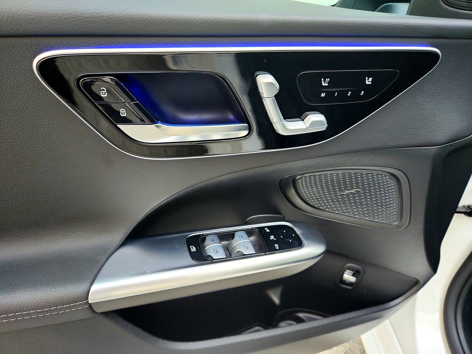 Certified 2025 Mercedes-Benz C 300 Sedan image 23