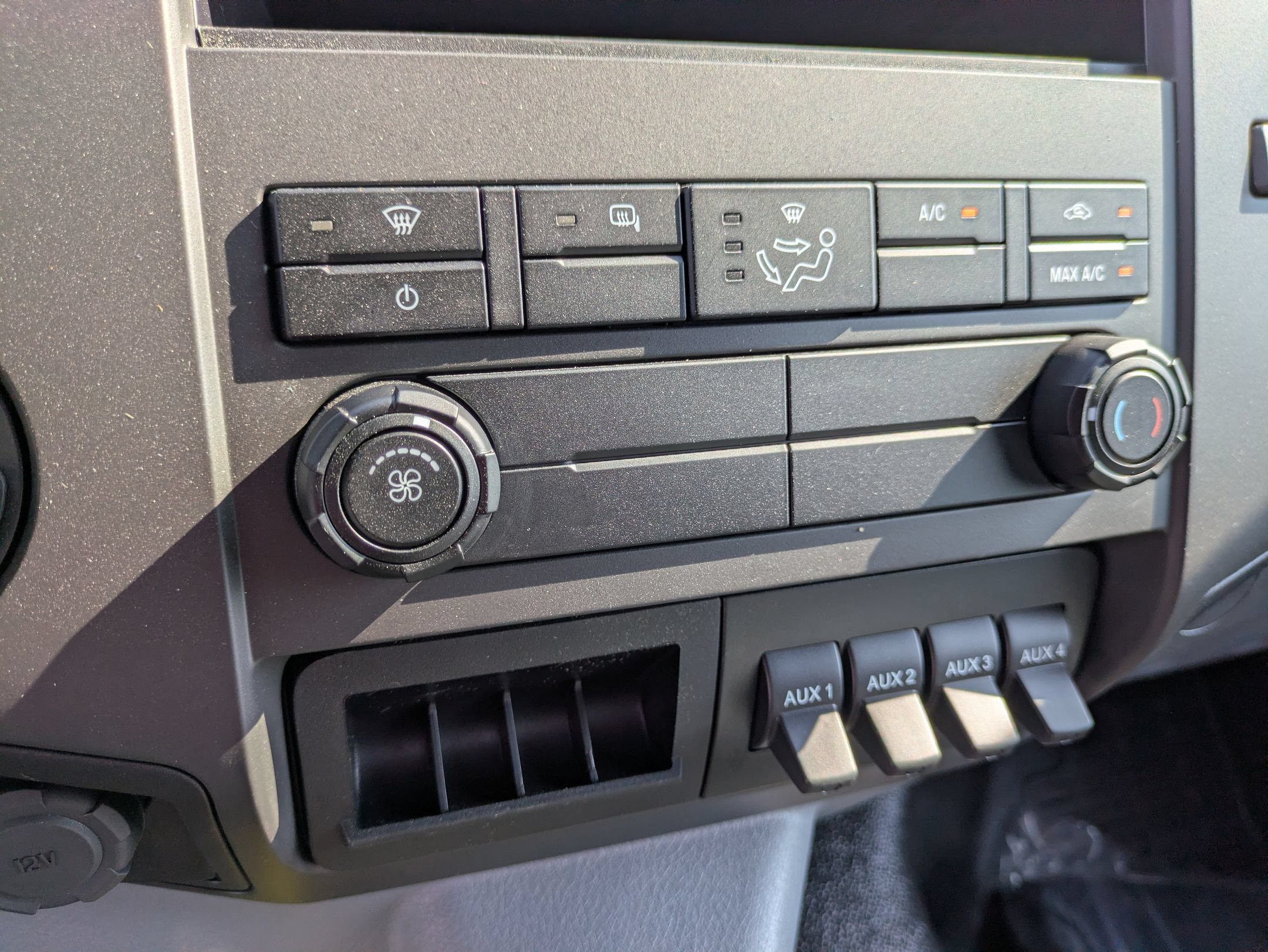 New 2027 Ford F750 2WD Regular Cab Super Duty image 24