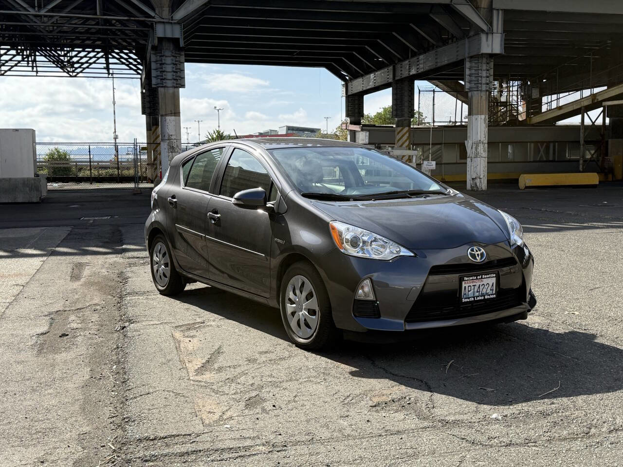 Used 2014 Toyota Prius C Three image 14
