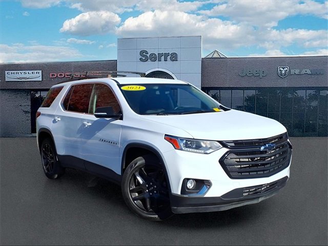 Used 2021 Chevrolet Traverse LT w/ LPO, Blackout Package