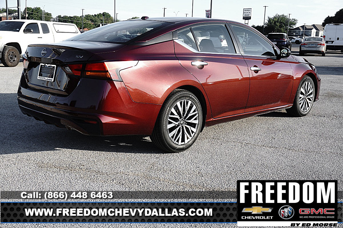 Used 2024 Nissan Altima 2.5 SV FWD image 38
