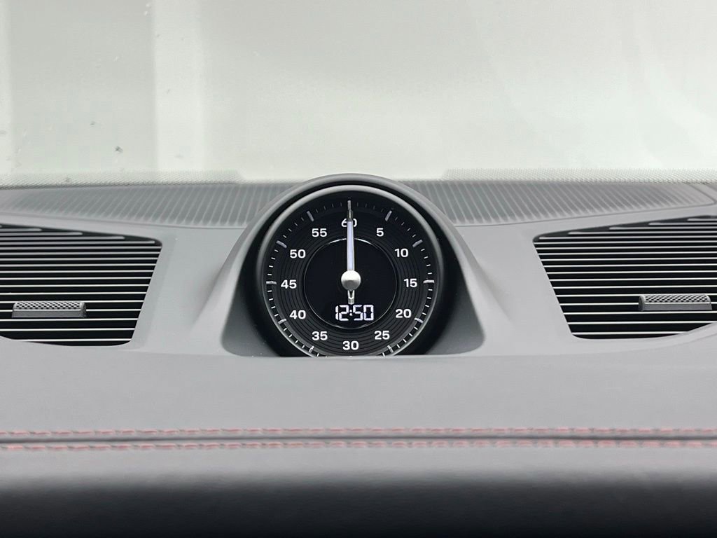 New 2026 Porsche Cayenne GTS image 12