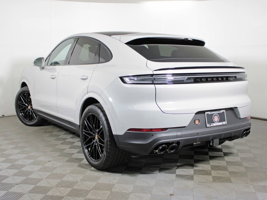 Used 2026 Porsche Cayenne Coupe image 3