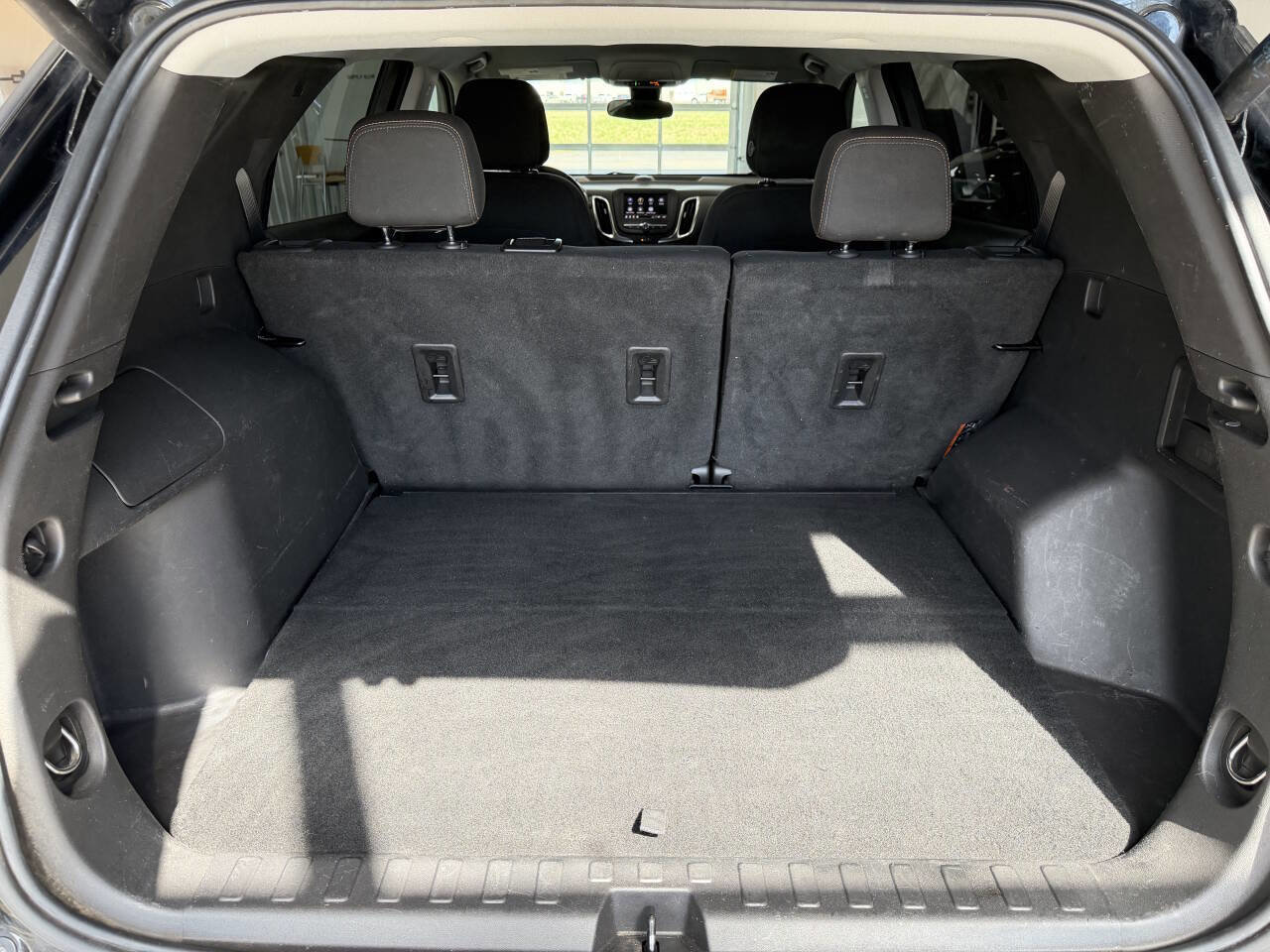 Used 2022 Chevrolet Equinox LT w/ Driver Convenience Package AWD/4WD image 28