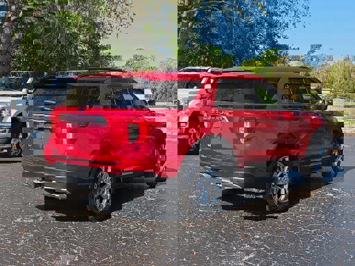 Certified 2022 Ford Explorer XLT w/ Equipment Group 202A image 7