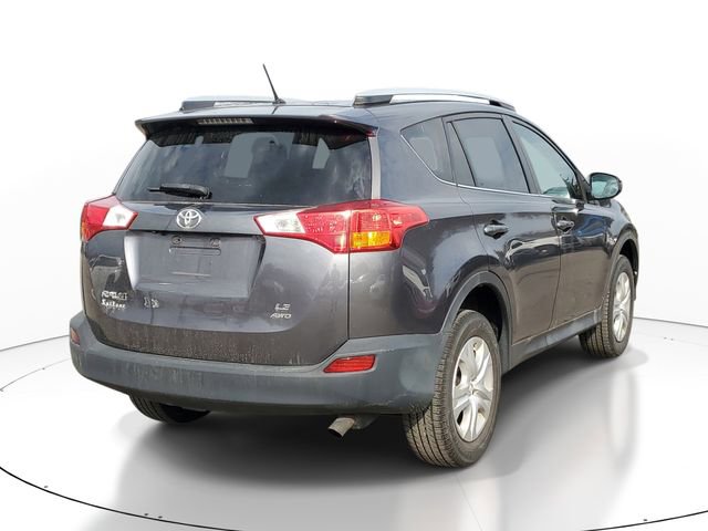 Used 2015 Toyota RAV4 LE image 4