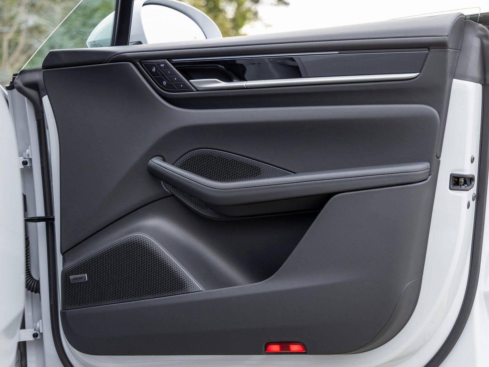 New 2025 Porsche Macan Electric image 51