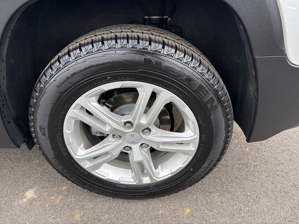 Used 2022 GMC Terrain SLE w/ Driver Convenience Package image 32