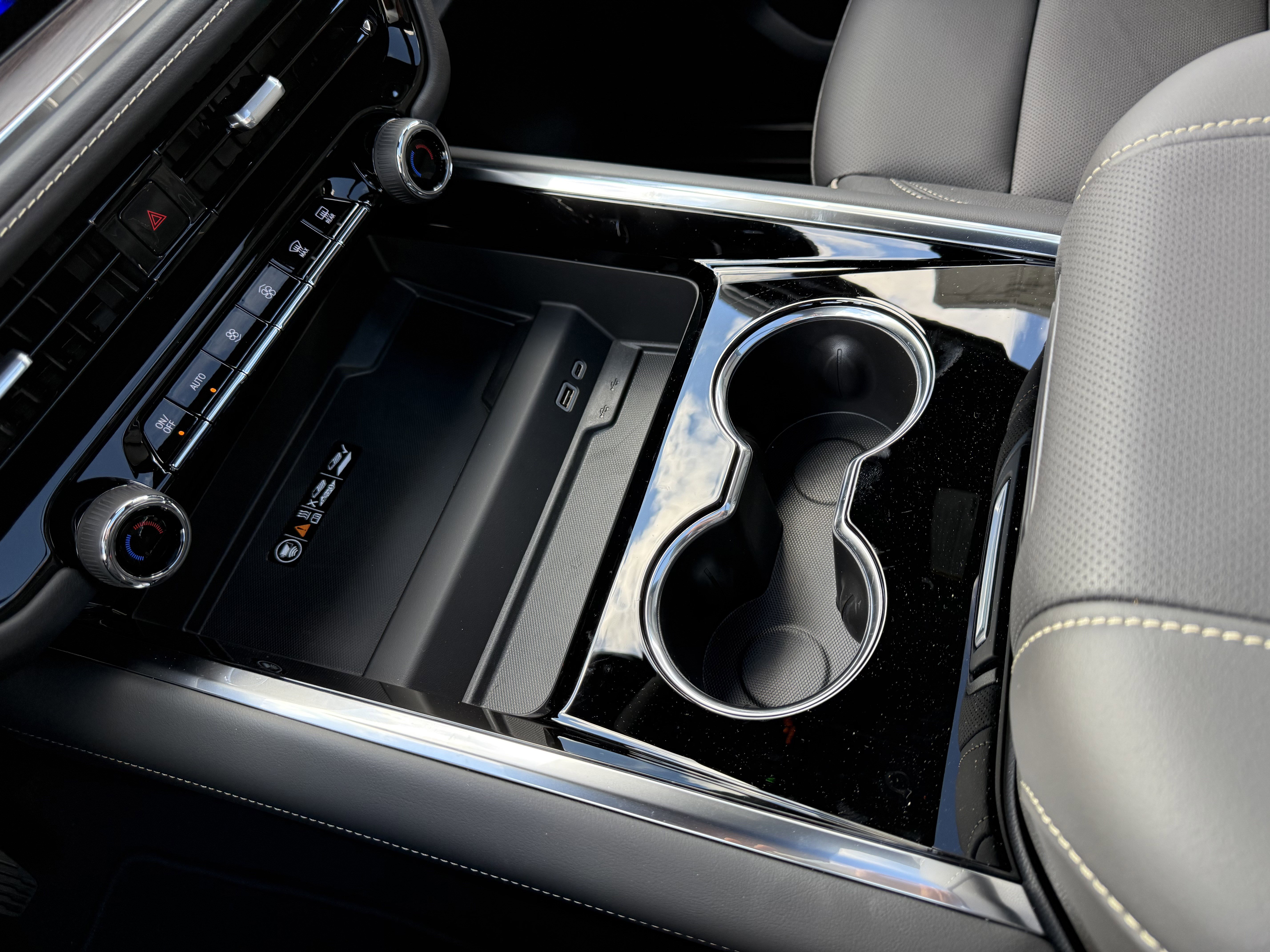 New 2026 Chevrolet Tahoe Premier w/ Sun And Tow Package image 28