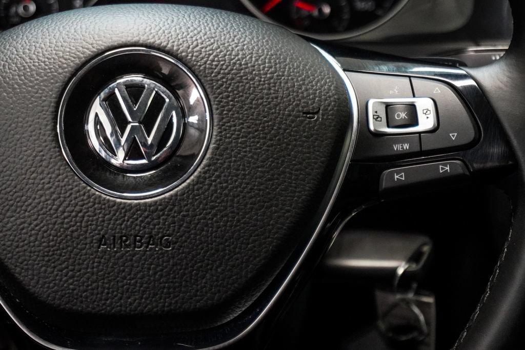 Used 2019 Volkswagen Golf Alltrack S AWD/4WD image 18