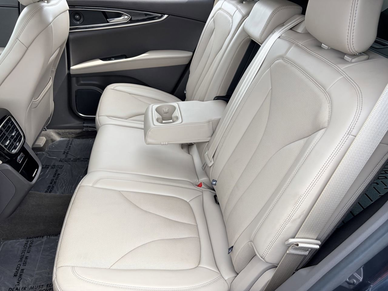 Used 2023 Lincoln Nautilus Reserve w/ Equipment Group 201A image 17