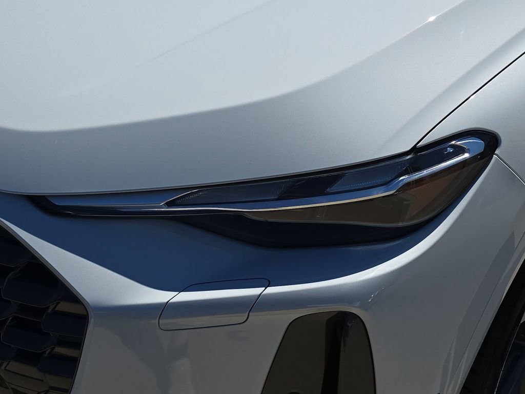 Certified 2025 Audi Q5 Premium w/ Convenience Package image 32