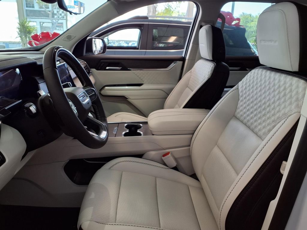 New 2026 GMC Acadia Denali w/ Super Cruise Package FWD image 13