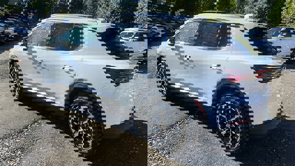 New 2026 Chevrolet Equinox EV LT image 7