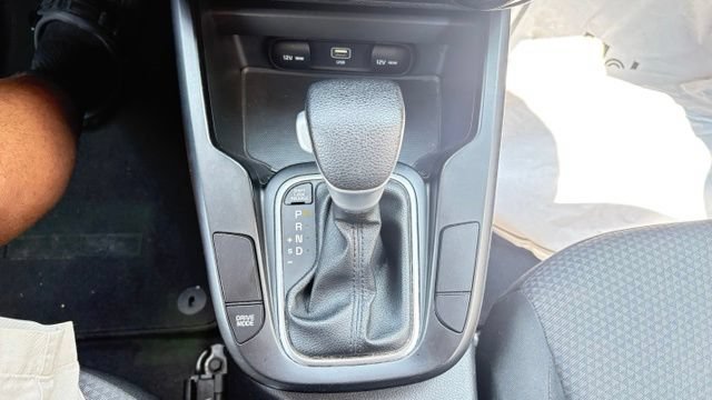Used 2023 Kia Soul LX w/ Option Group 015 FWD image 19
