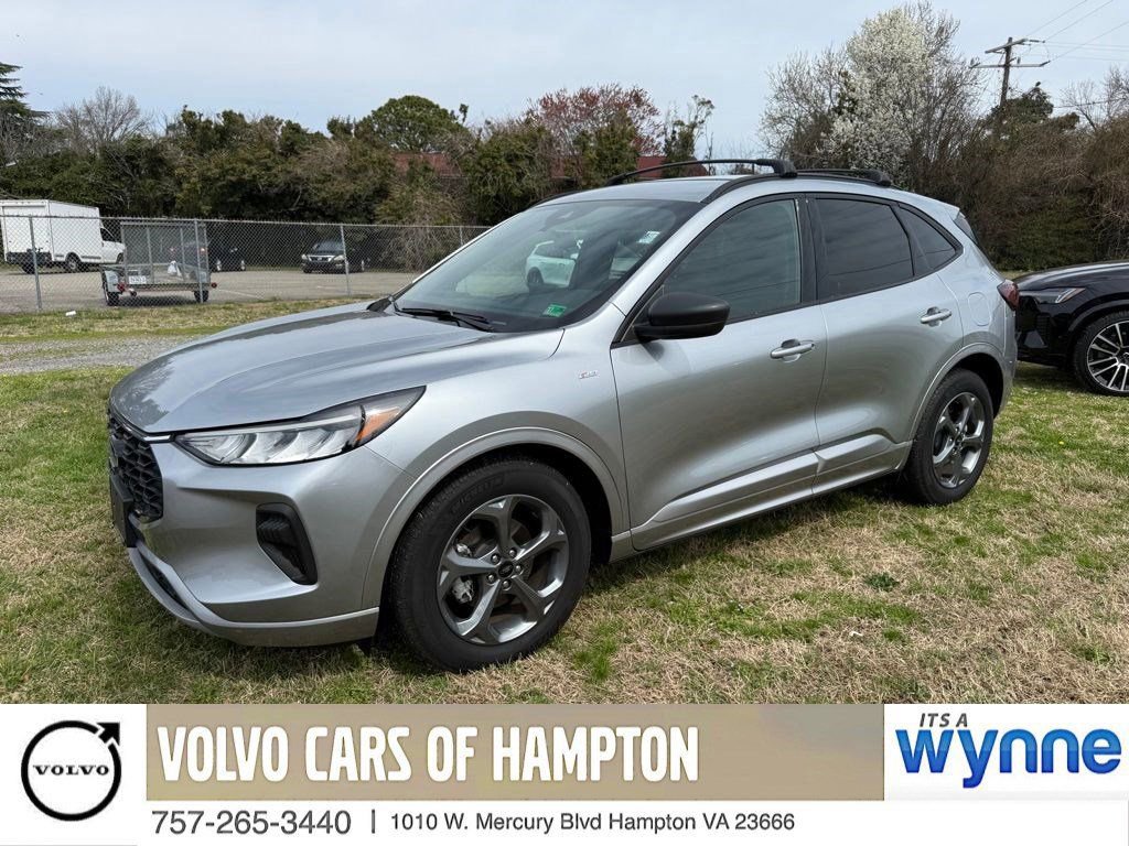 Used 2023 Ford Escape ST-Line w/ Equipment Group 301A image 1